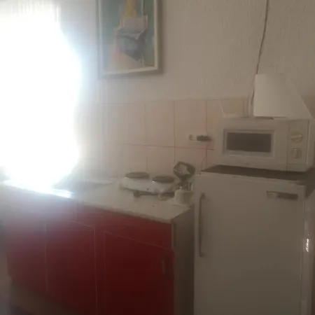 Hostal Cyclocamp & Skorenovac